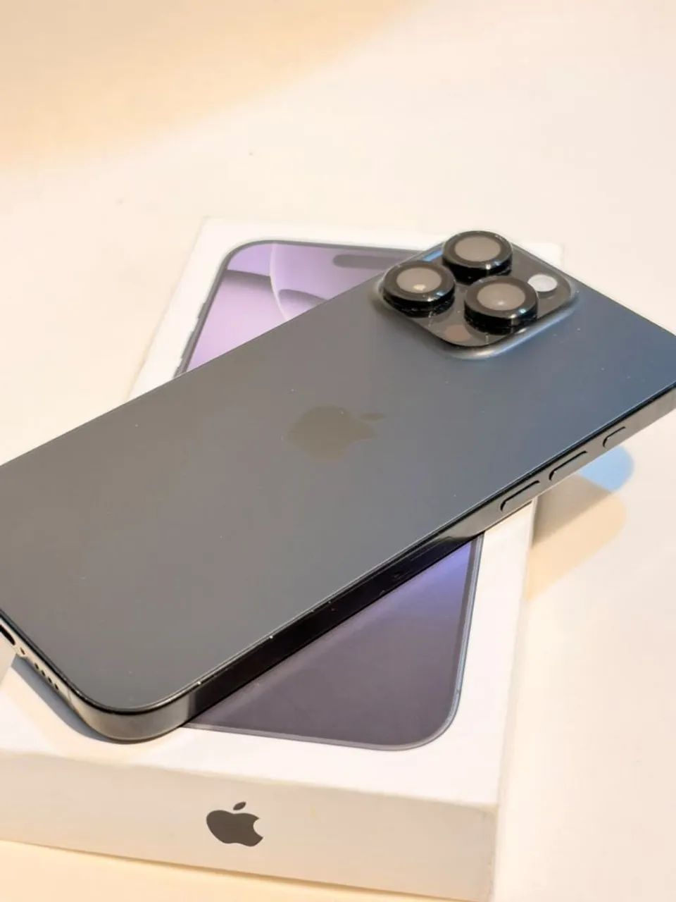 IPHONE 16 pro max - Foto 3