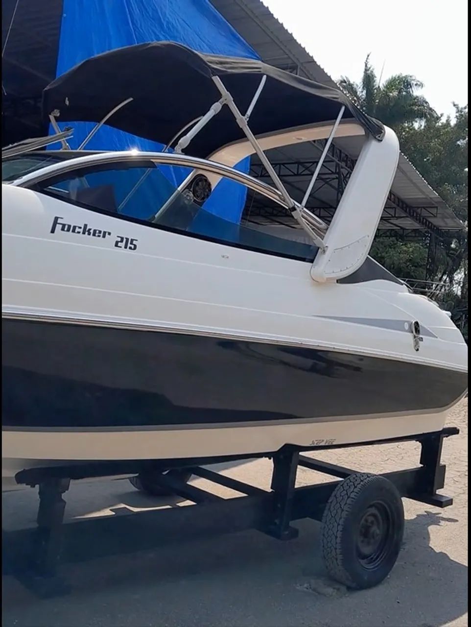 Lancha Focker 215 Cabinada Motor 150hp  - Foto 5