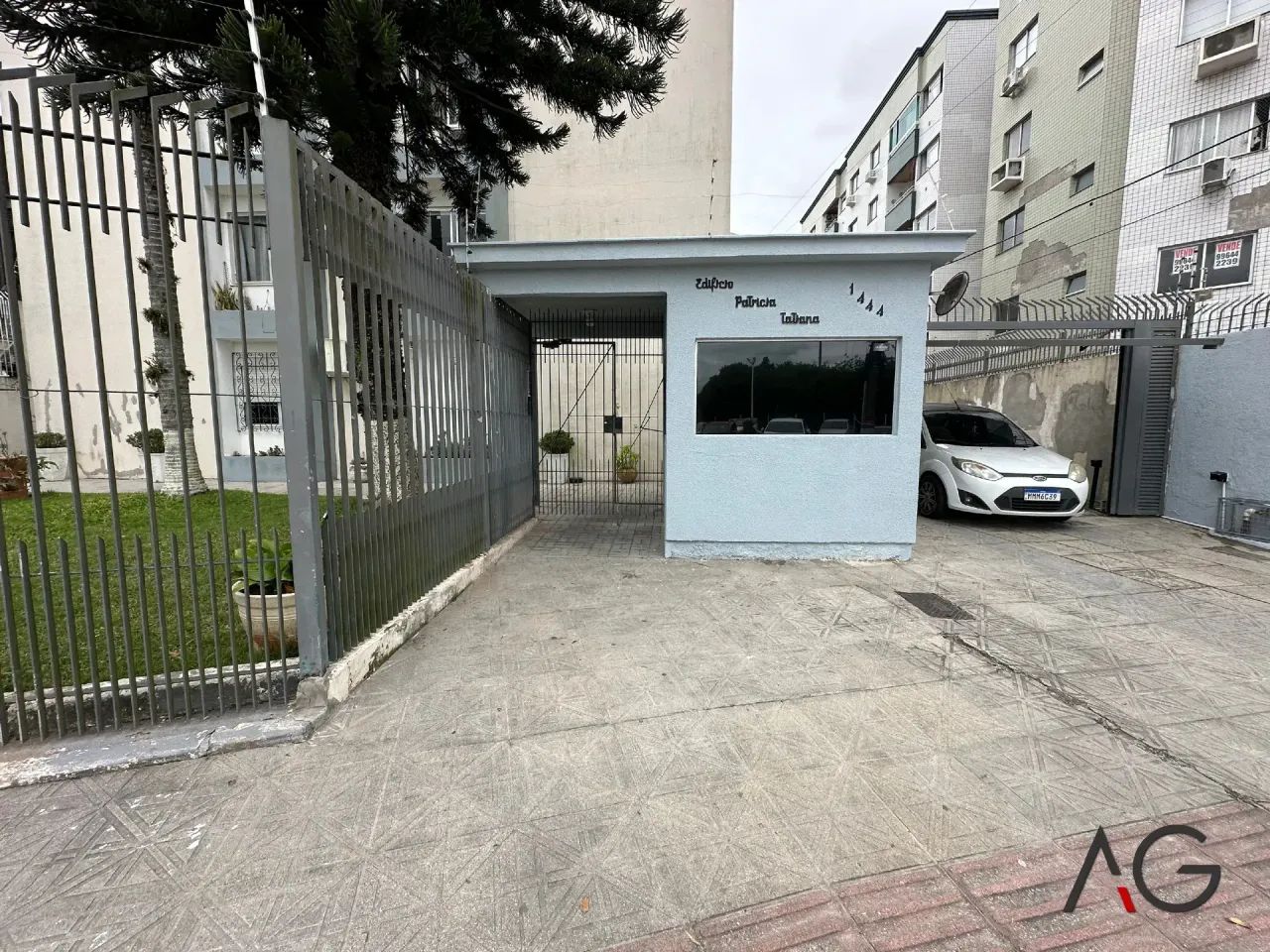 Apartamento para aluguel possui 60 m² com 2 quartos em Abraão - Florianópolis - SC - Foto 2