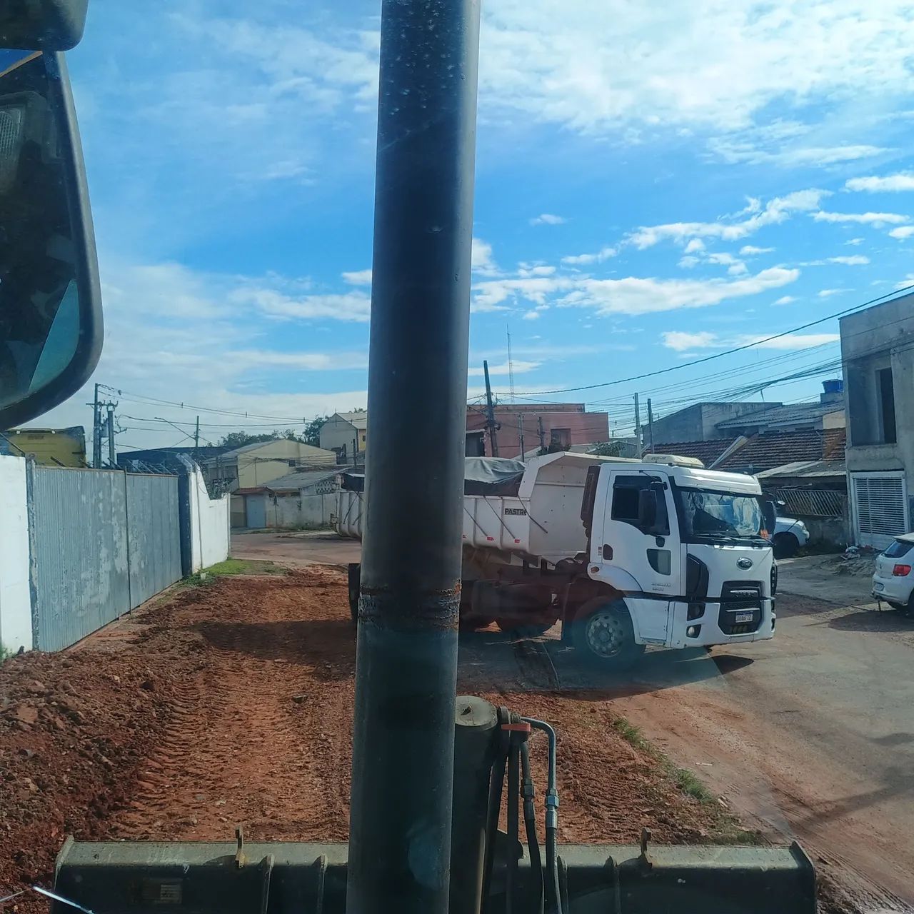 Retroescavadeira para locação  - Foto 2
