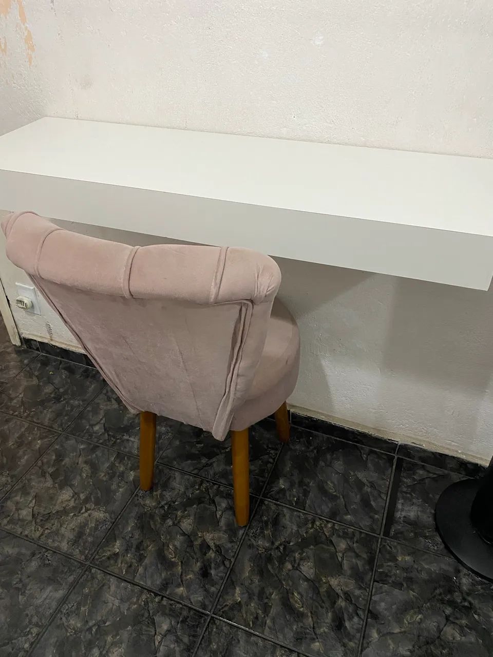 Mesa suspensa + Poltrona 