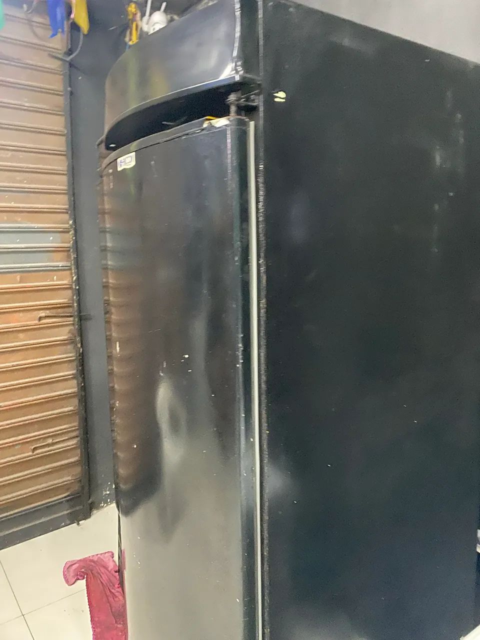 Vendo freezer vertical, GELANDO MUITO. - Foto 3