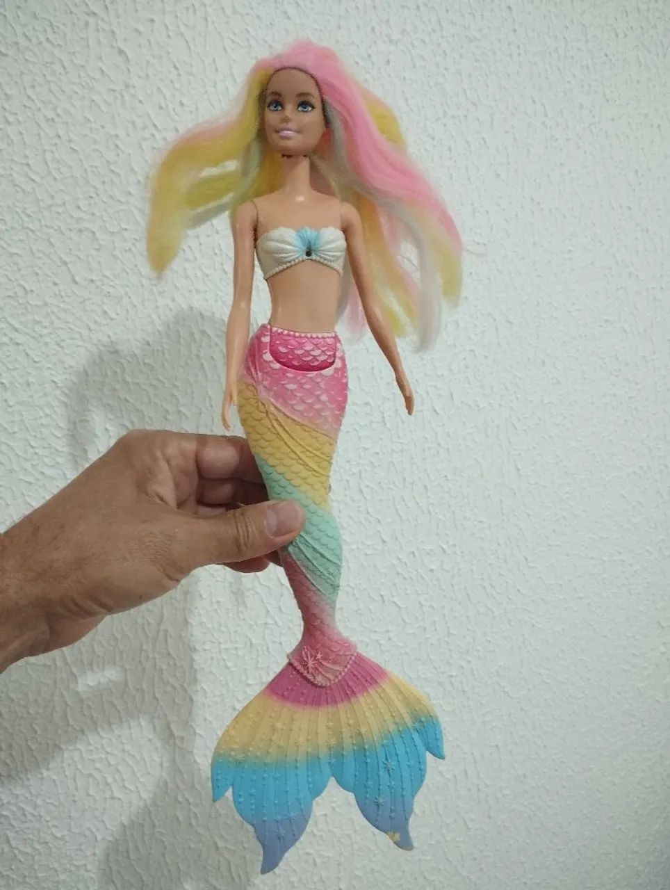 Boneca Barbie Dreamtopia sereia arco íris  - Foto 5