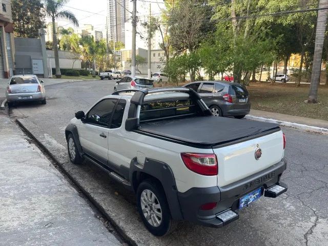 Fiat Strada Adventure 1.8/ 1.8 Locker Flex CE 2014 - Foto 3