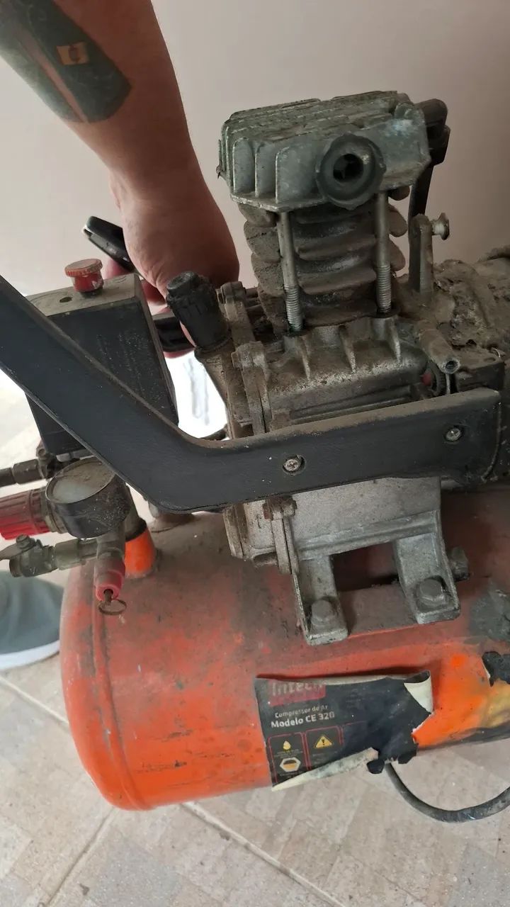 Compressor com defeito 417148232784291841