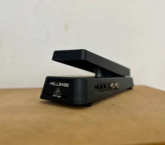 Pedal Wah-Wah Behringer HB01 - Foto 2