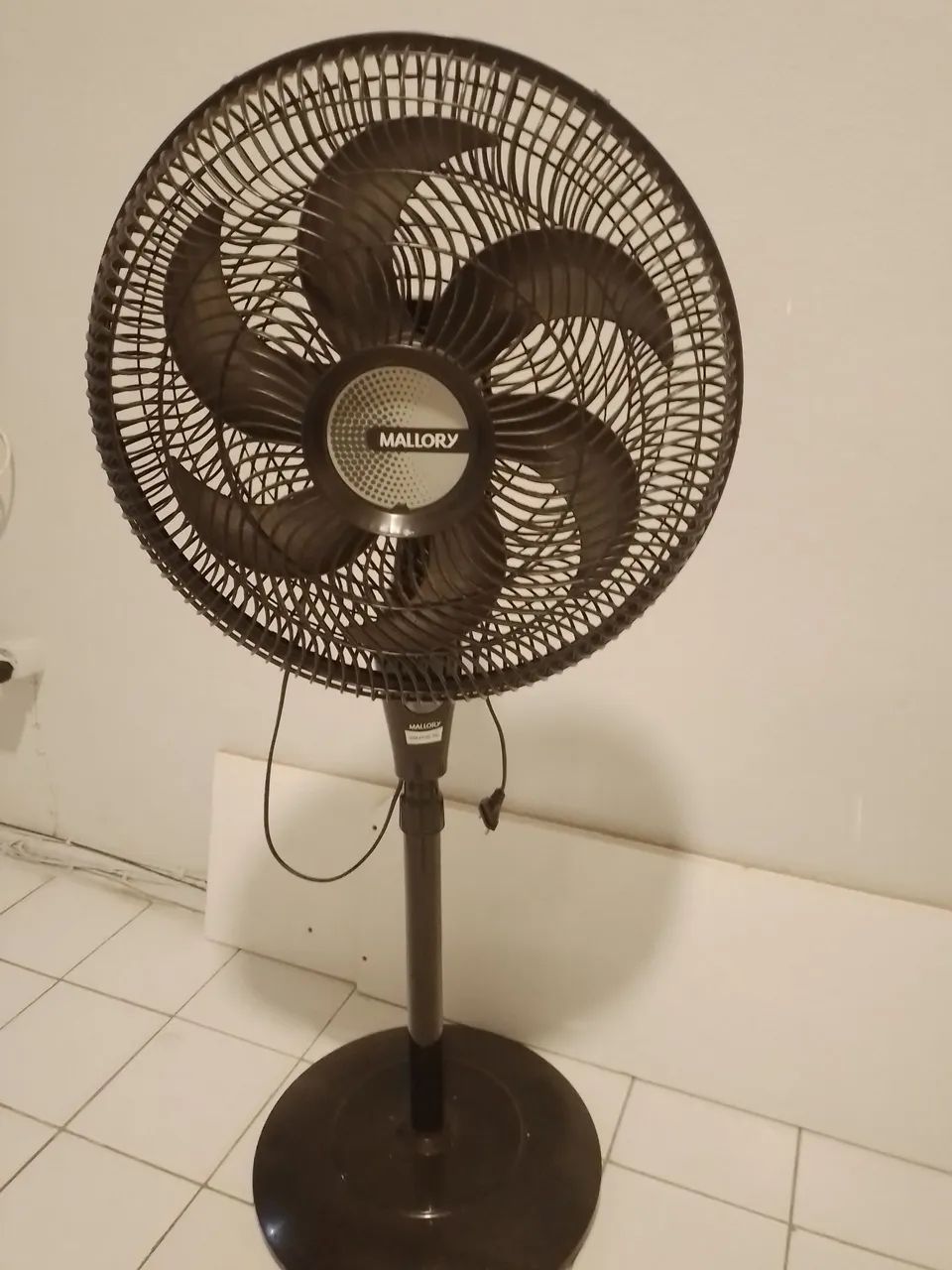Ventilador de Coluna Mallory