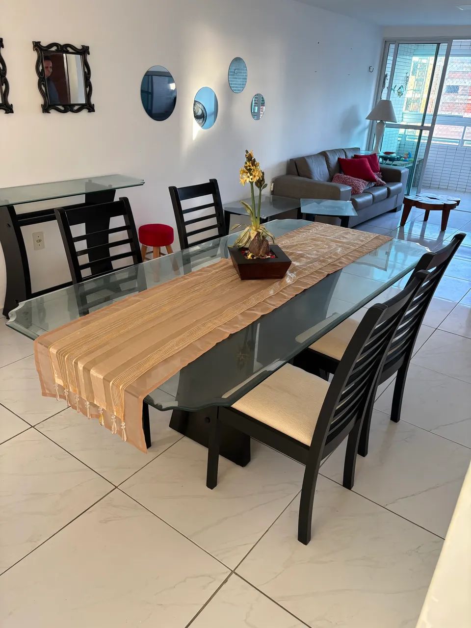 Conjunto Mesa de Jantar e Aparador  - Foto 2