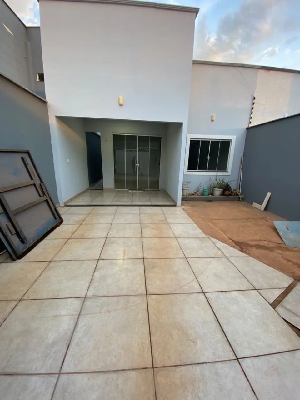 Aluga-se Casa 
