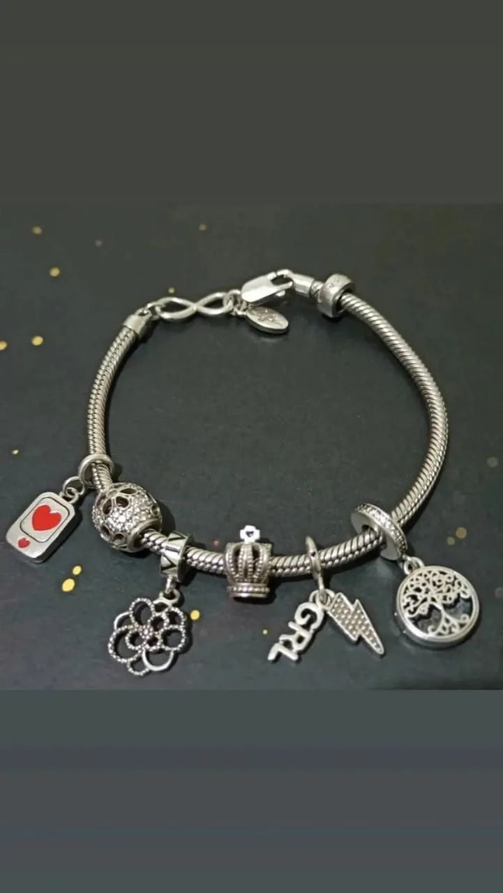 Pulseira com berloques vivara