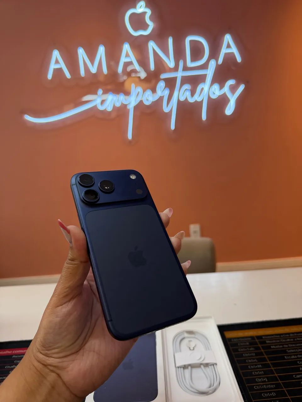iPhone 17 pro max 256 GB semi novo oportunidade 