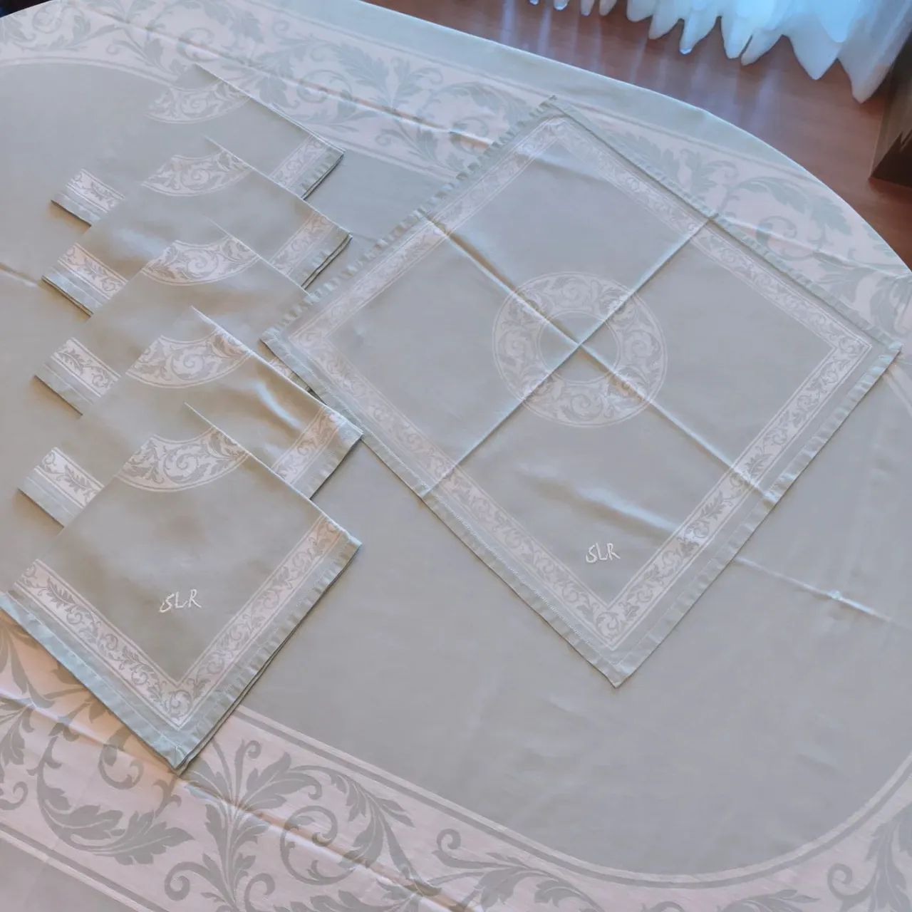Toalha de mesa em jacquard, com 6 guardanapos  - Foto 5
