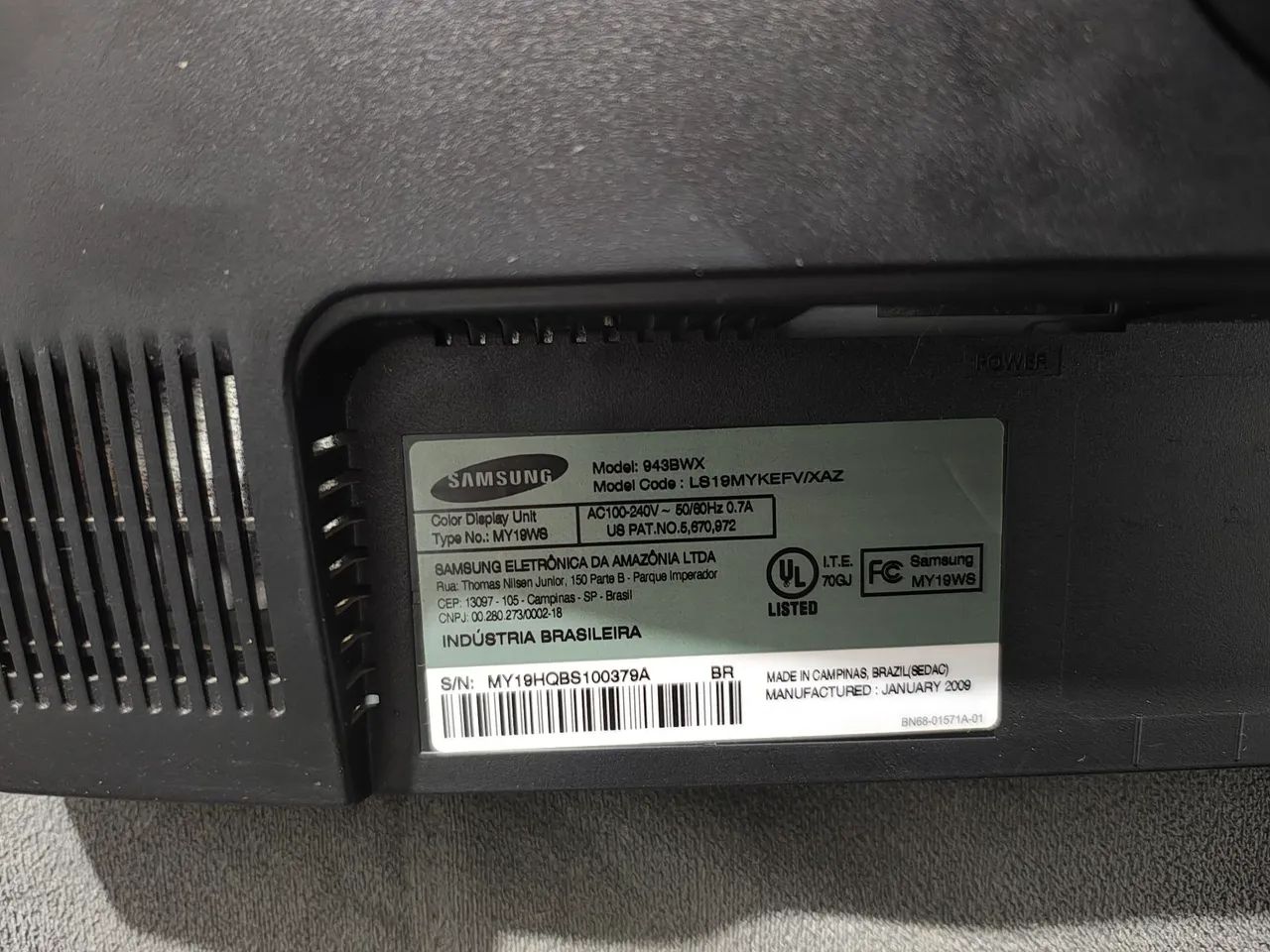 VENDO MONITOR SAMSUNG - 19 POLEGADAS - Foto 4