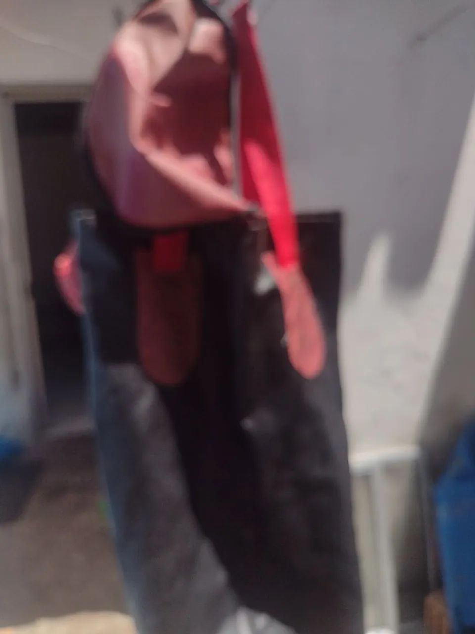 Vendo saco de boxe leve a luva grátis