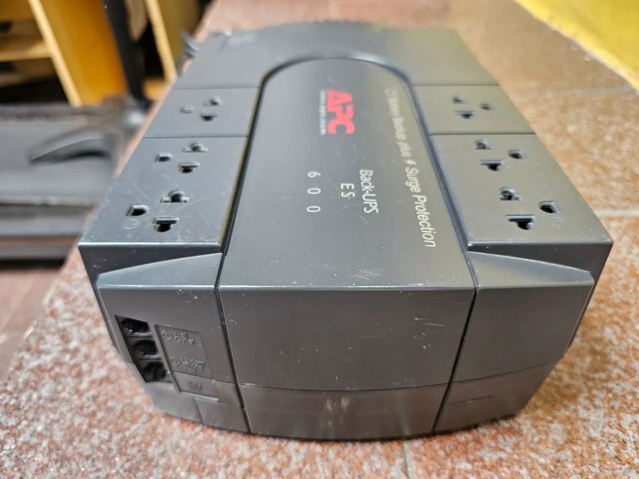 Nobreak APC Back-UPS ES 600VA Bateria Nova - Foto 2