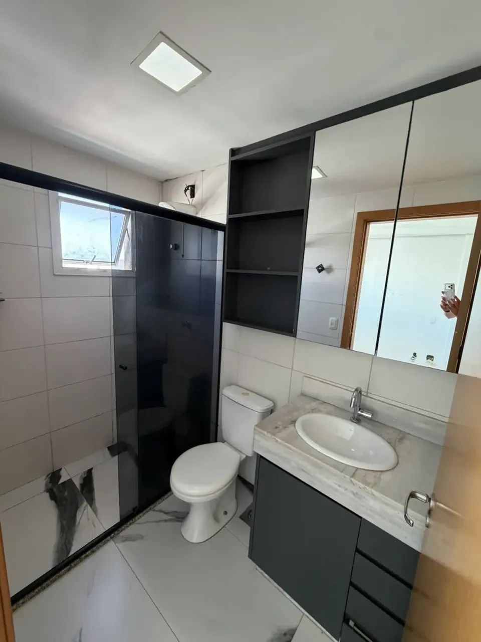 alugo excelente apartamento no setor central