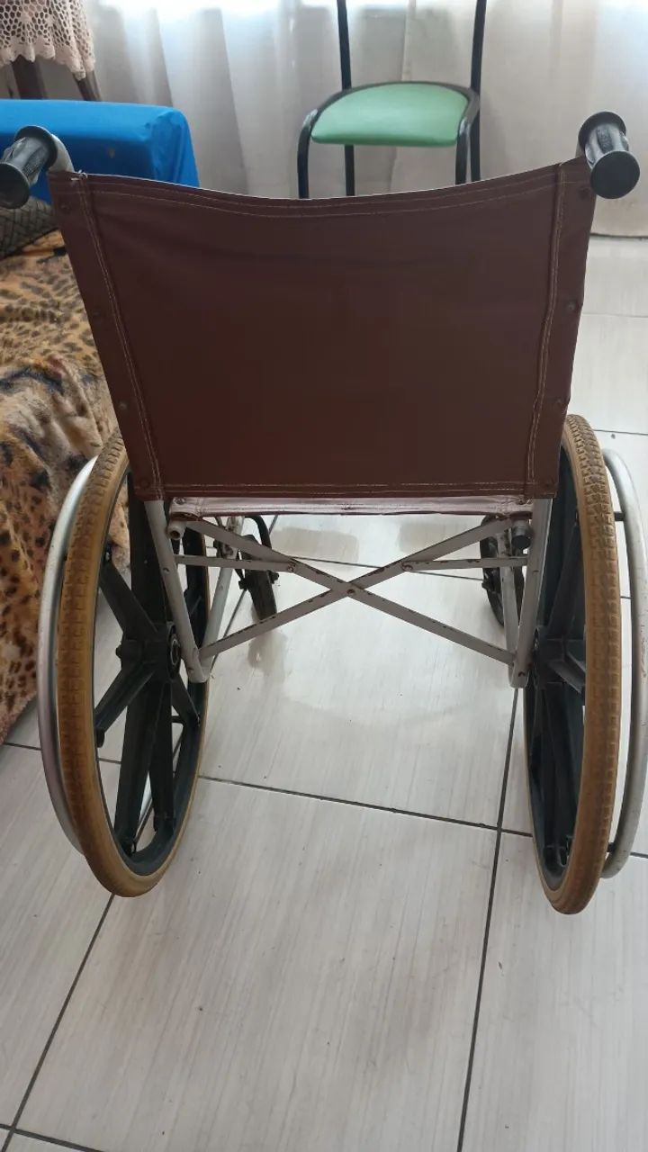 Cadeira de rodas  - Foto 2