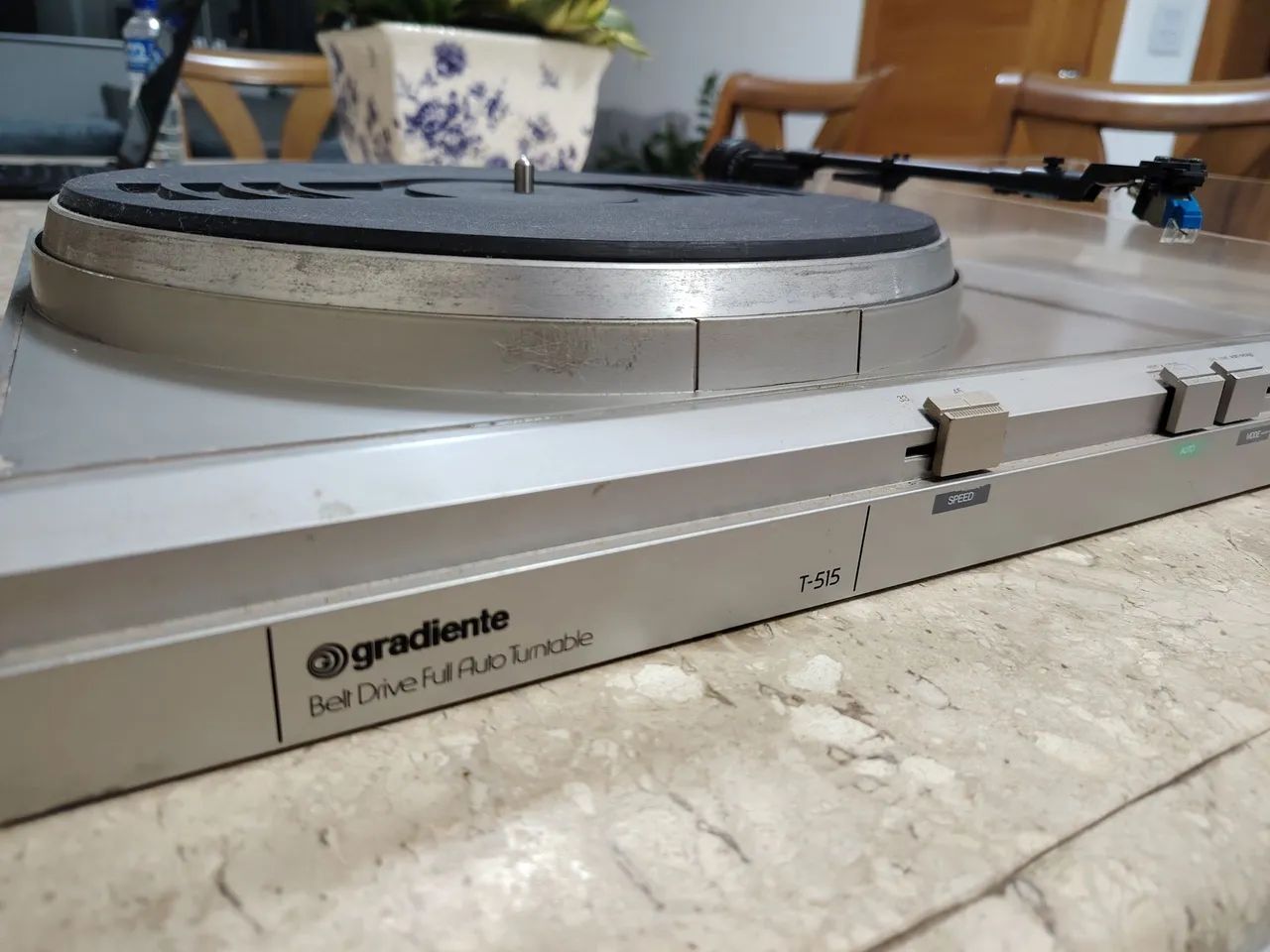 Toca disco Gradiente T-515