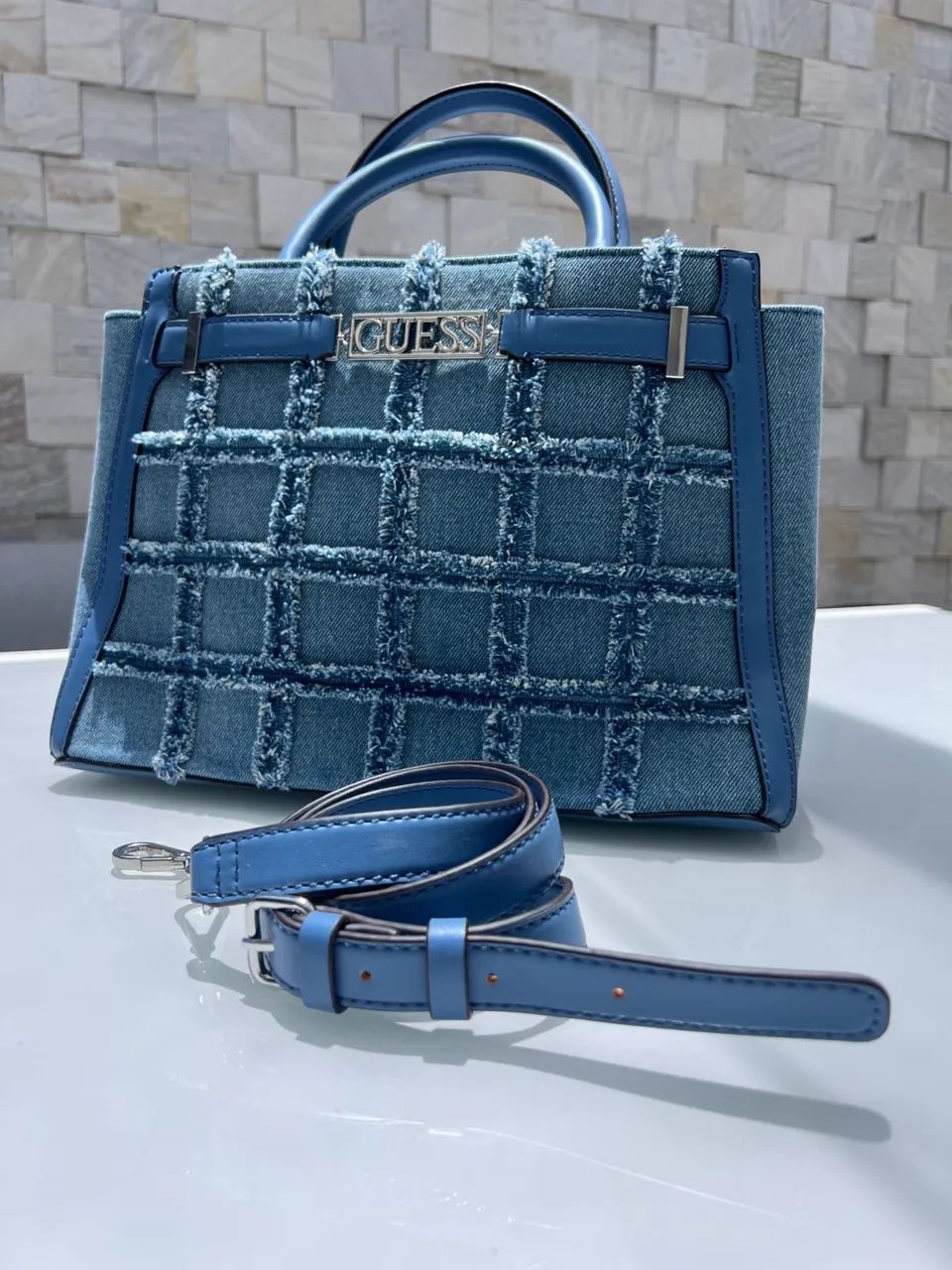 bolsa guess hauser denim checkered satchel - Foto 4