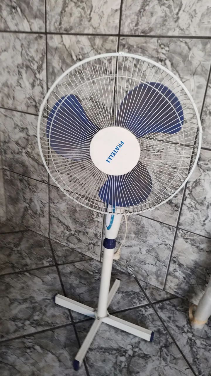 Ventilador de pé 