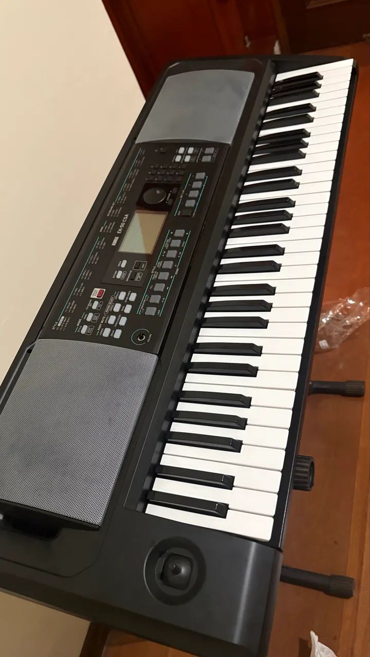 Teclado Korg EK 50 - CSA