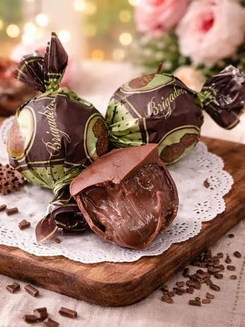 Trufas recheada..Exelencia docinhos