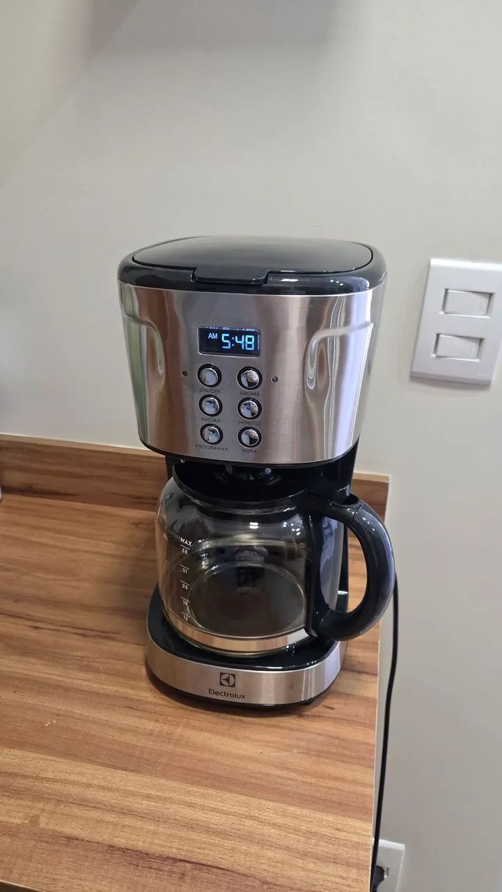 Cafeteira Automática Eletrolux 
