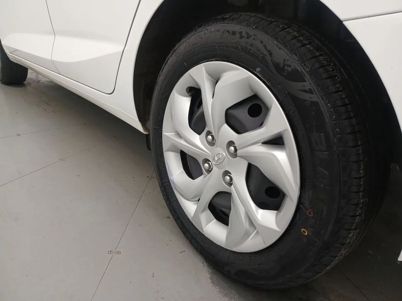 Hyundai HB20S Comfort Plus 1.0 TB Flex 12V Mec., foto 12 de 18