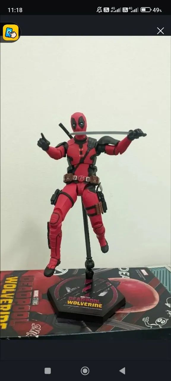 Deadpool Action Figure - Marvel