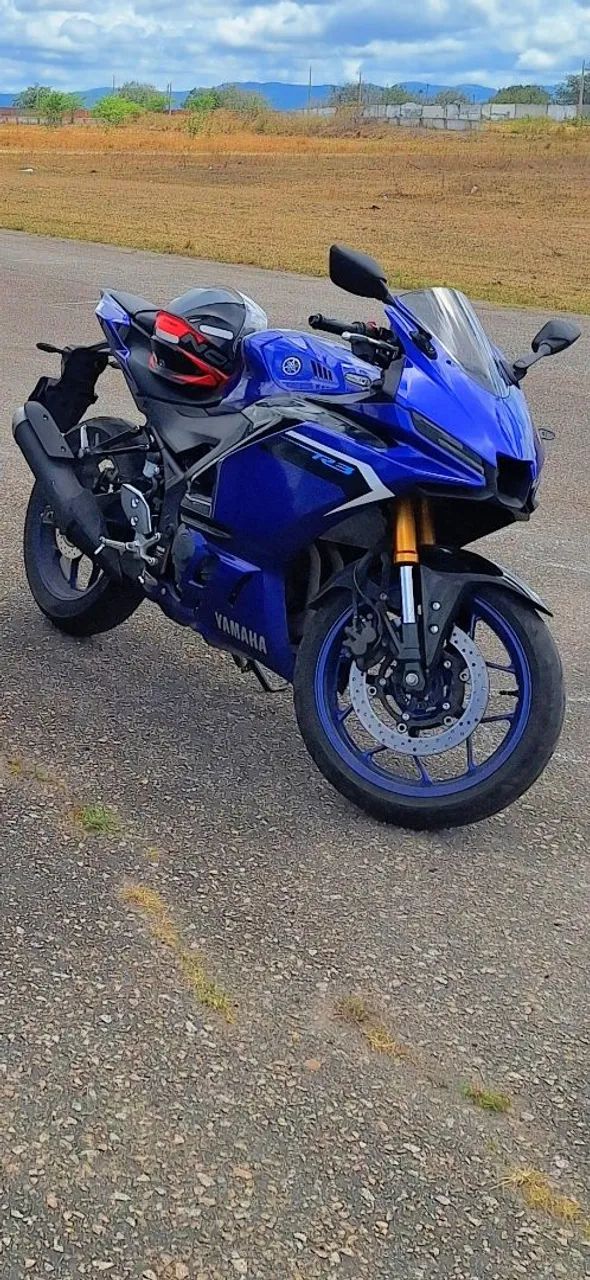 Yamaha R3 Conected