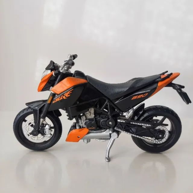Moto Maisto 1:18 - KTM 690 Duke - Foto 3