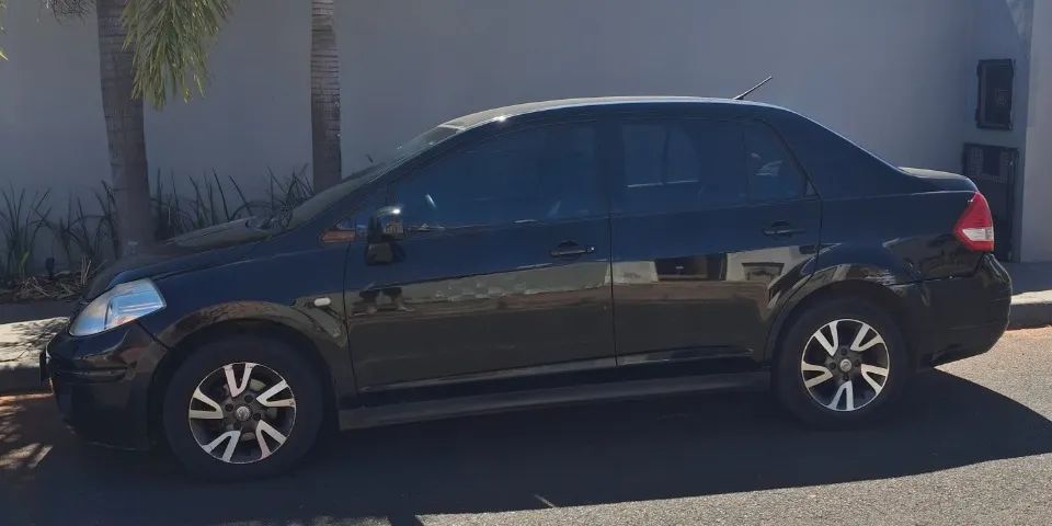 Nissan Tiida TIIDA Sedan 1.8 16V Flex Fuel 4p 2011