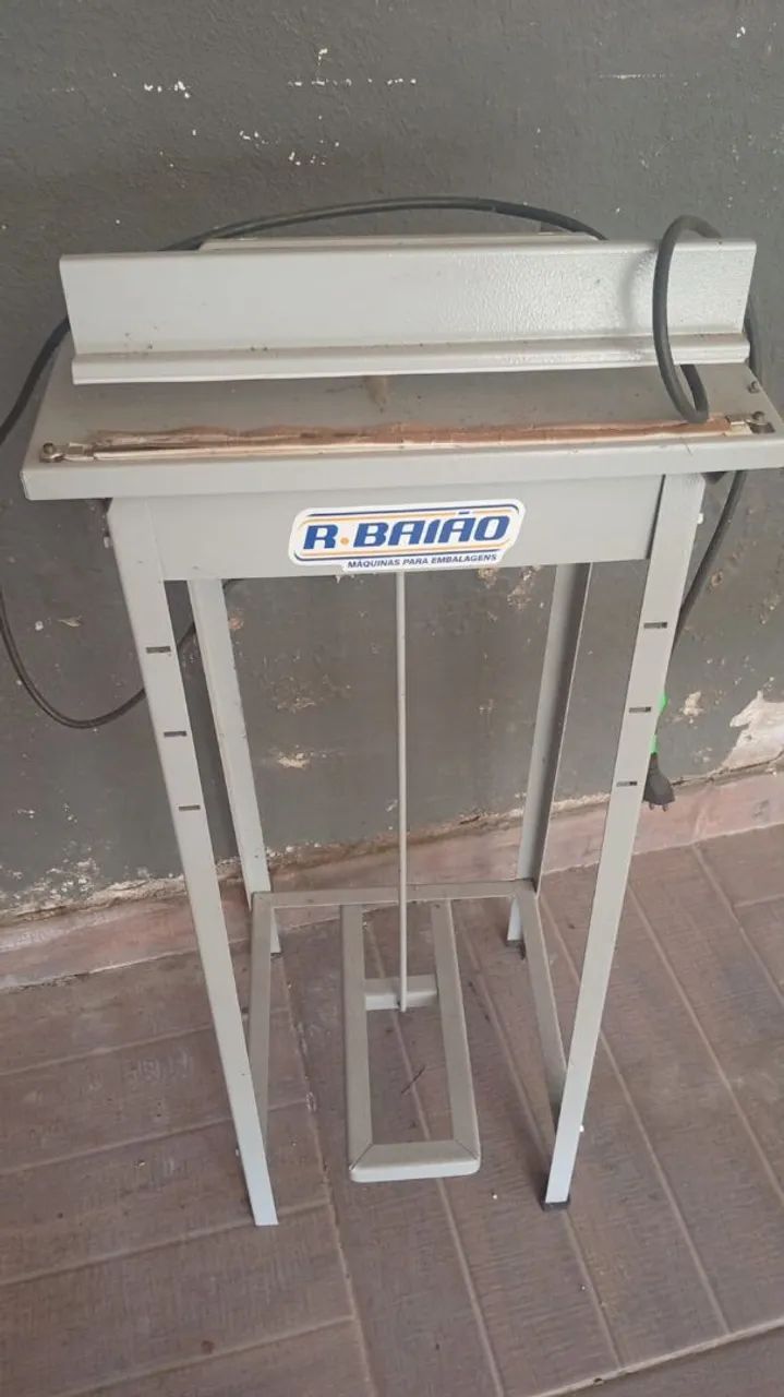 Vende-se uma máquina de embalagem semi nova  - Foto 2