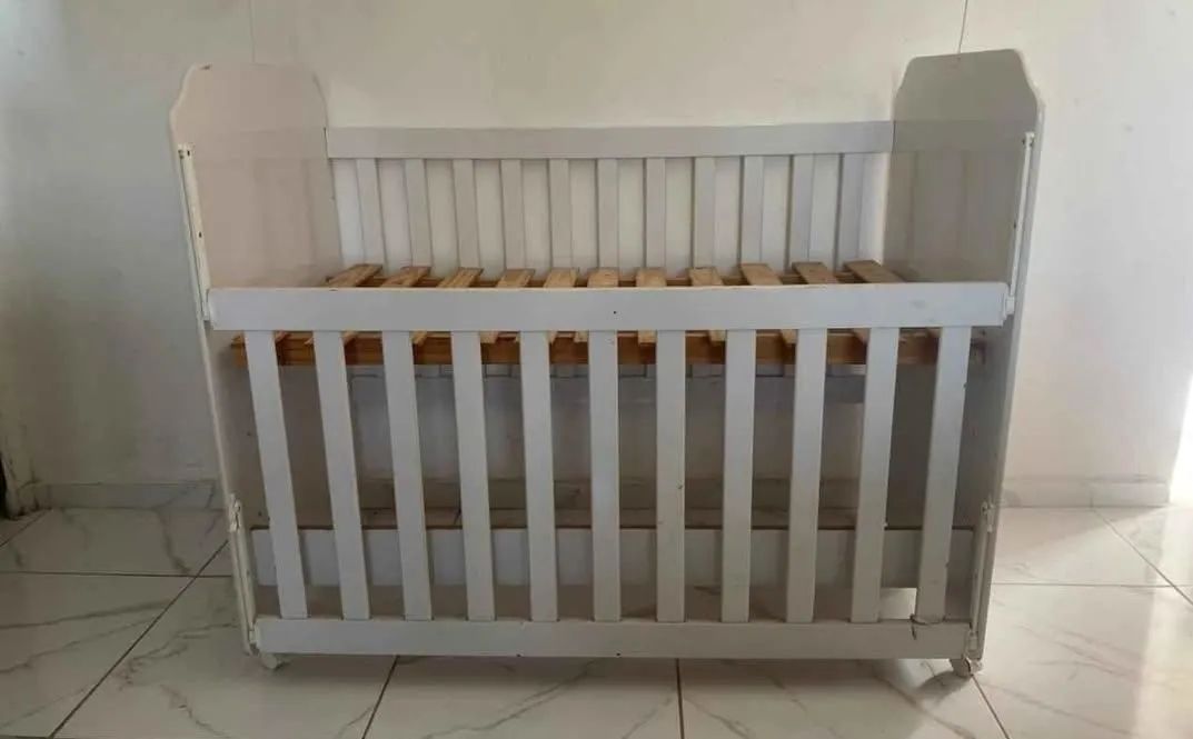 Berço americano  mais o colchão 