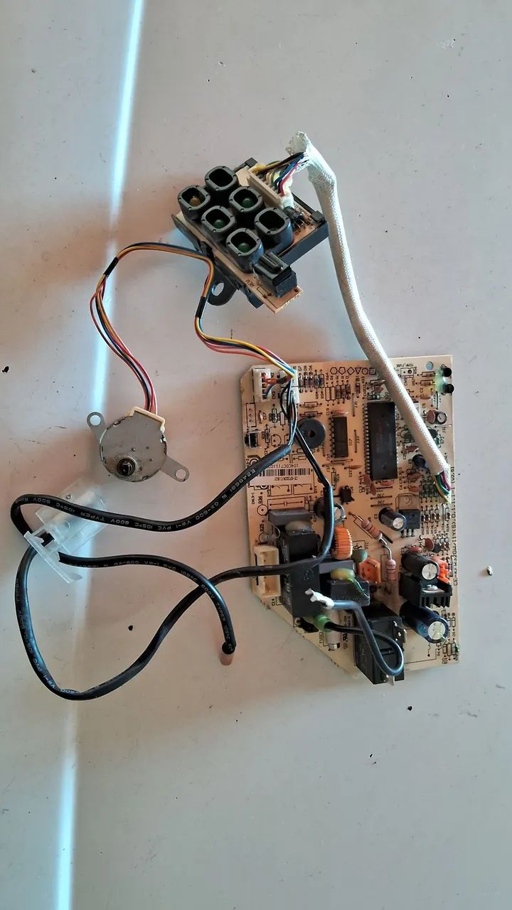 Placa evaporadora Springer modelo KFR32GW usada