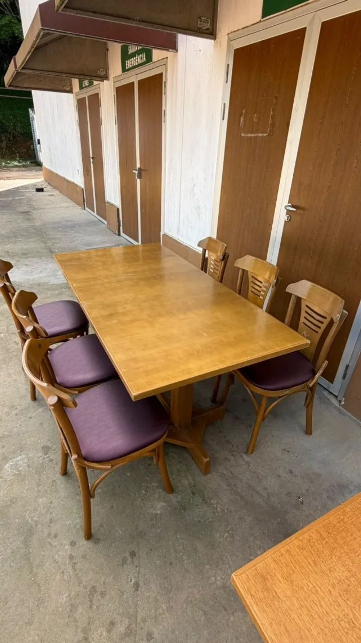 Conjunto de Mesa + 6 cadeiras de Madeira - Foto 2
