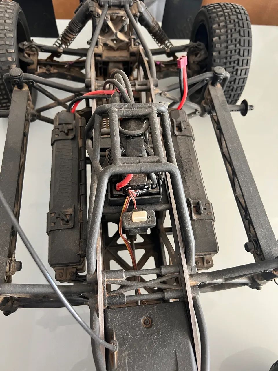 * HPI Super 5SC Flux 1/5 Brushless 8S Castle Zero + Rádio - Foto 4