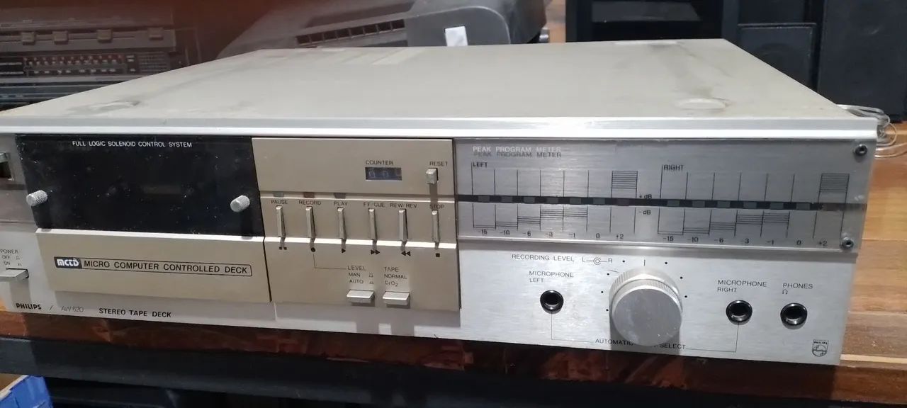 Aparelho  Philips  stereo  tape  deck  - Foto 3