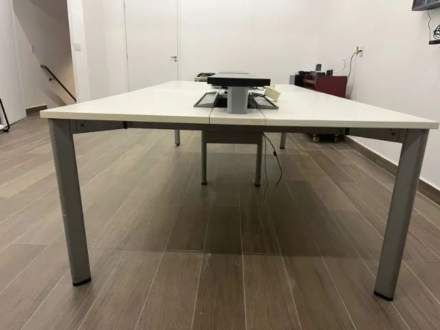Estação de Trabalho-Mesa Escritorio-8 lugares