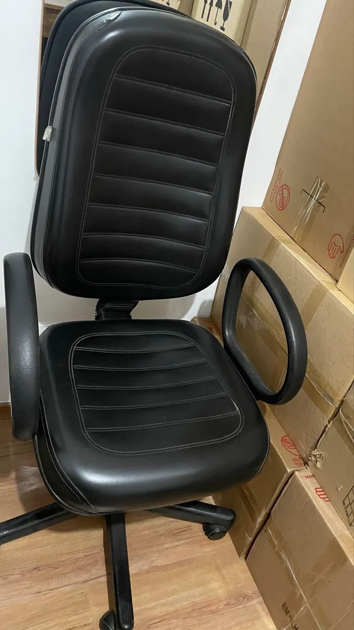 Selling a desk + office chair in excellent condition!