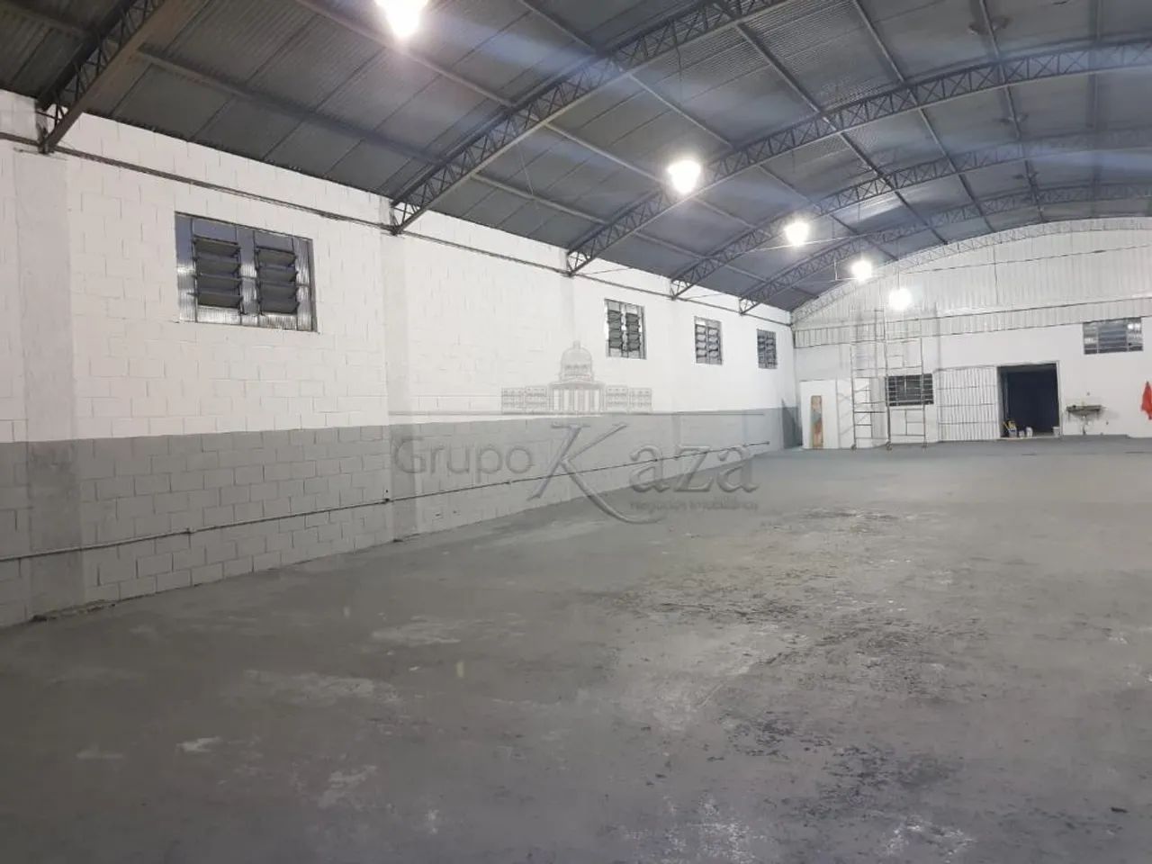 Oportunidade - Galpão Industrial - Rio Comprido - Jacareí - 740m².