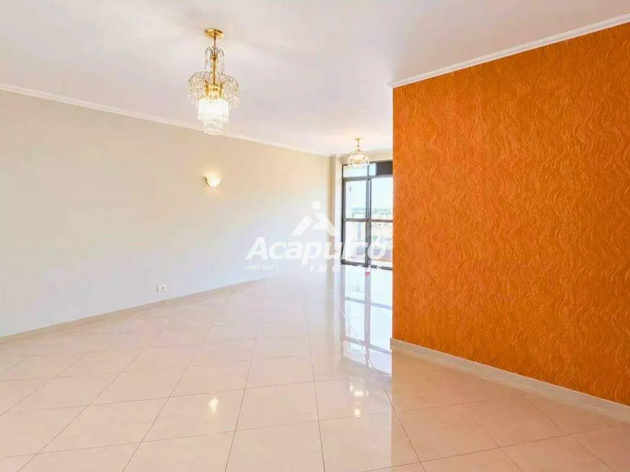 Apartamento com 03 dormitórios sendo 01 suíte com closet e sacada para alugar no Centro em - Foto 2