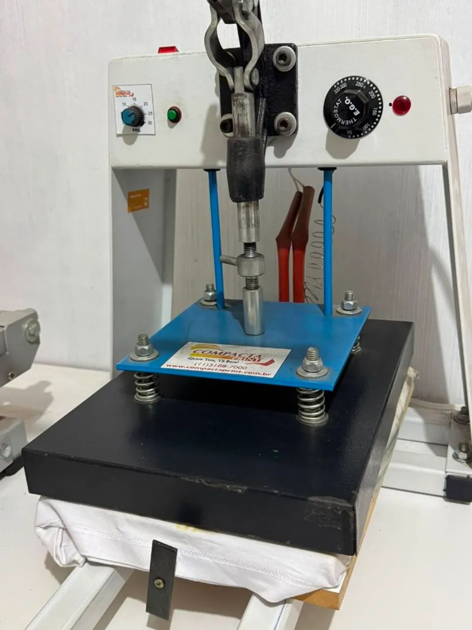 Prensa Térmica Compacta Print - Estampa Chinelos, Azulejos, Chaveiros e Placas