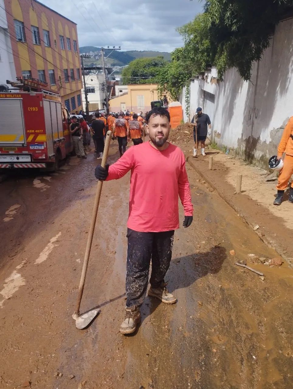 Trabalho roçando mato,trabalho com limpezas também,e pinturas. - Foto 3