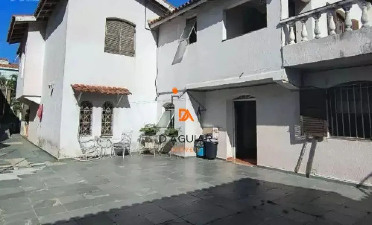 Sobrado para alugar no bairro Tremembé com 6 dormitórios/quartos e 248 m² de área útil