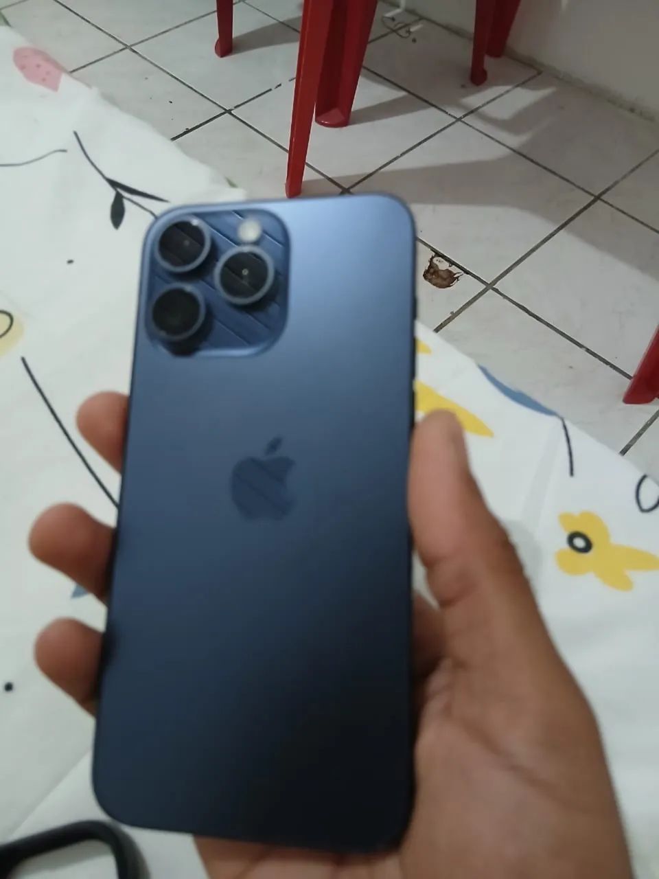 Vende-se iPhone 15 pro max - Foto 4