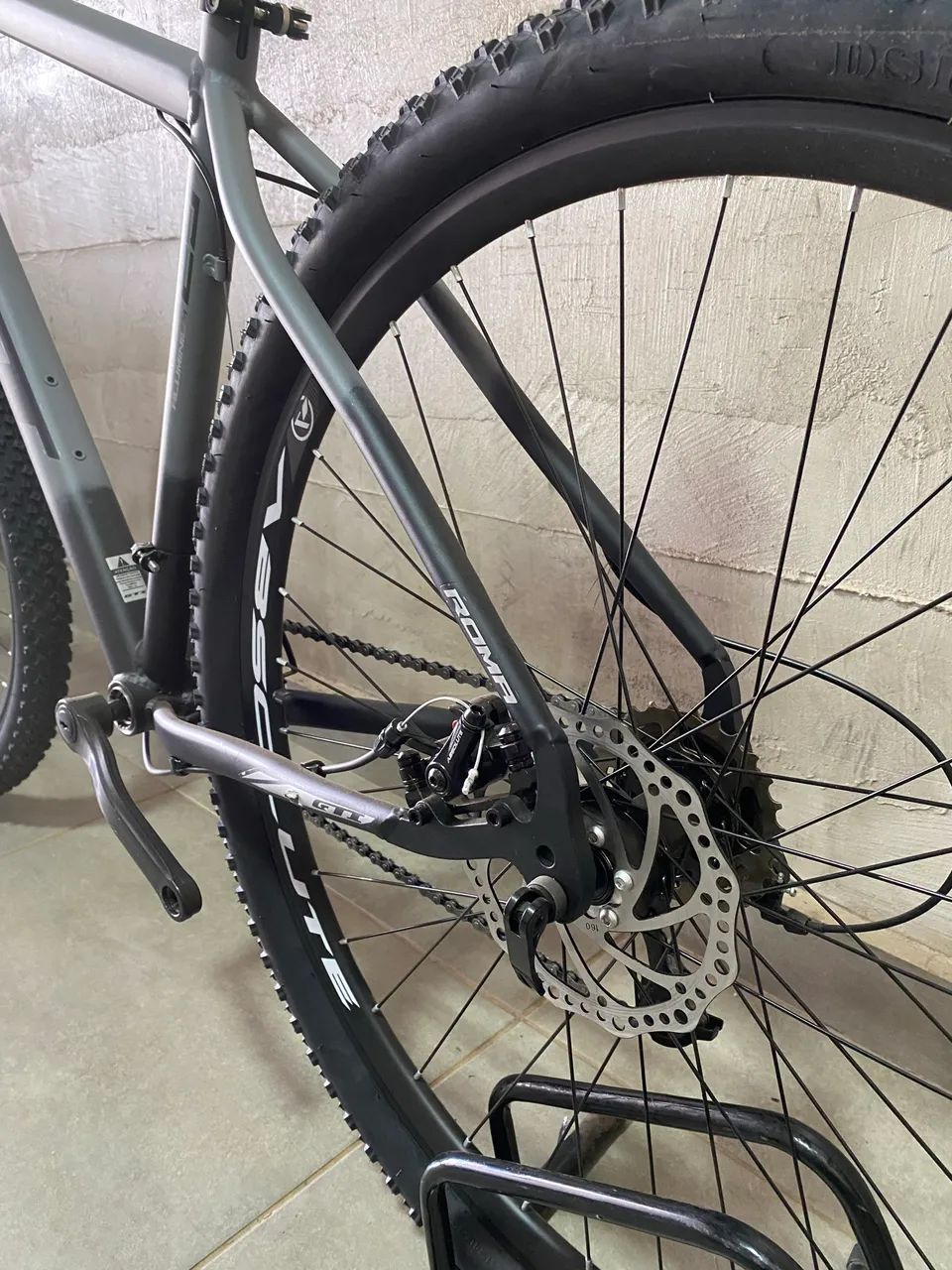 BICICLETA ARO 29 GTI VERDE MILITAR 21V - Foto 5
