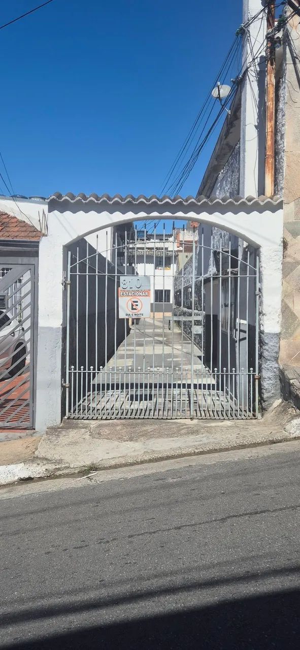 Aluga-se casa 3 comodos vila brasilina 