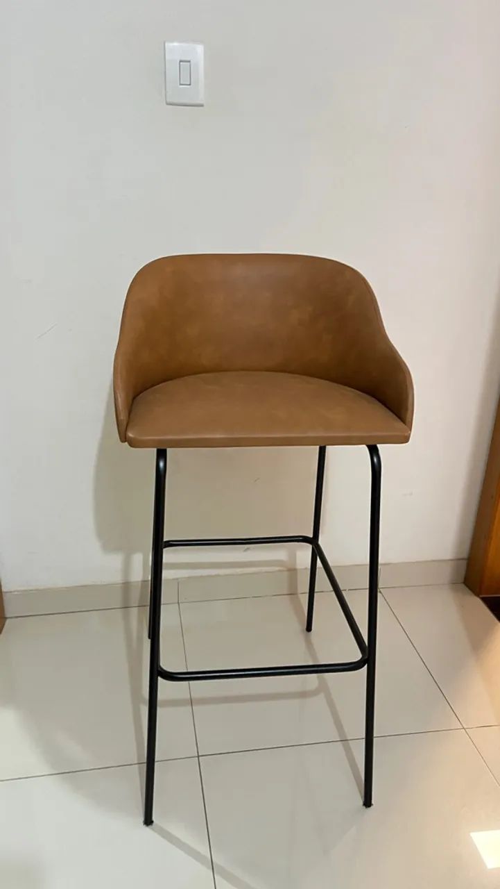 Banqueta em couro caramelo - Foto 2