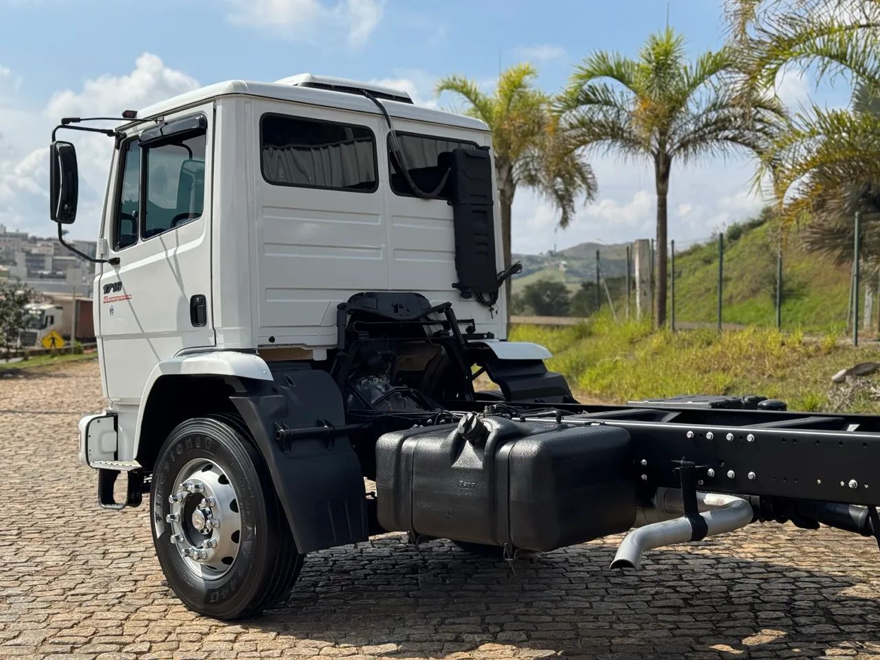 CAMINHÃO MB 1718 TOCO NO CHASSIS EXTRA!!! - Foto 5